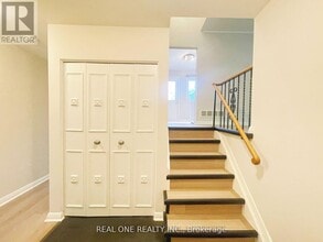 48 Lionel Heights Crescent in Toronto, ON - Building Photo - Building Photo