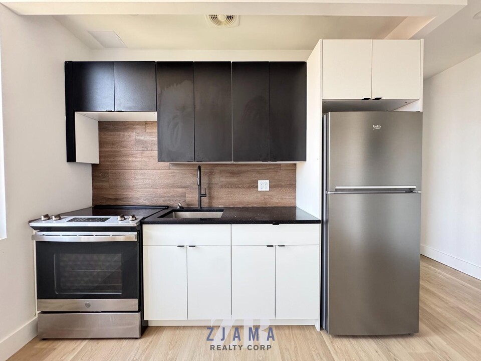 1629 Brooklyn Ave in Brooklyn, NY - Building Photo