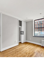 218 Avenue A in New York, NY - Building Photo - Building Photo