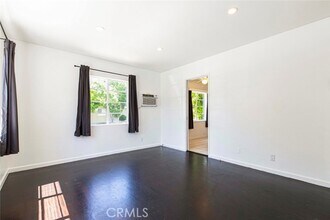347 W Dryden St-Unit -A in Glendale, CA - Building Photo - Building Photo