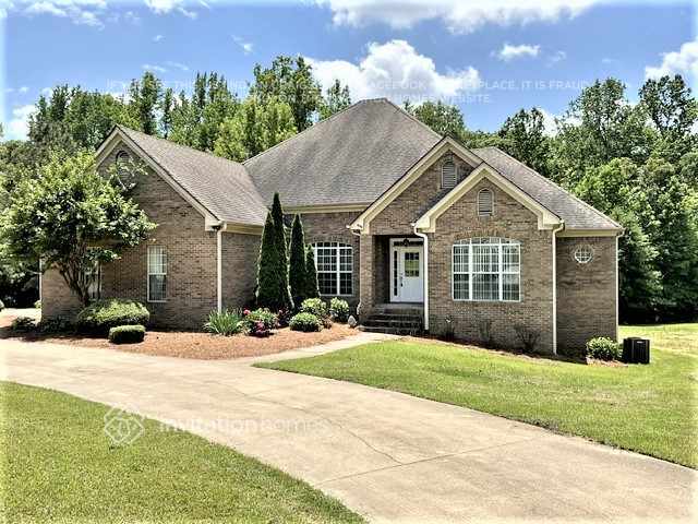 property at 695 Duncan Rd
