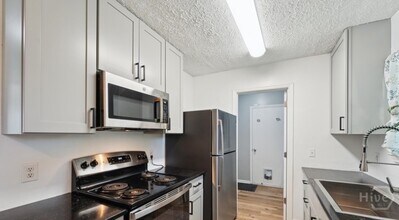 520 Falcon Dr in Richmond Hill, GA - Building Photo - Building Photo