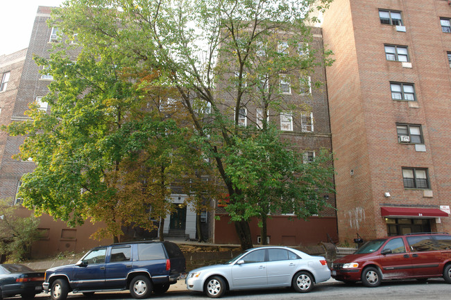 28 Caryl Ave in Yonkers, NY - Foto de edificio - Building Photo