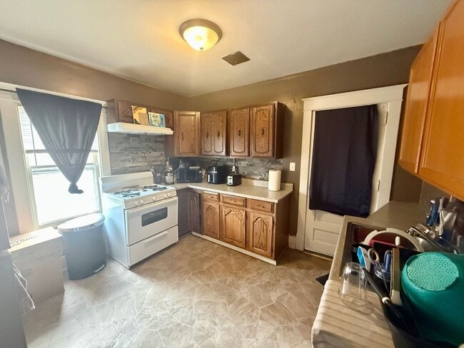 property at 707 E Thomas St