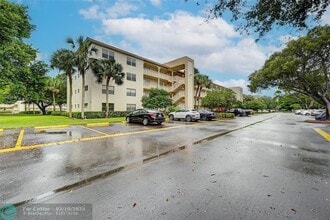 2102 Lucaya Bend in Coconut Creek, FL - Building Photo - Building Photo