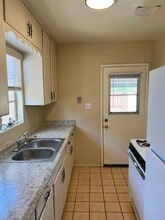 605 N Swan Rd in Tucson, AZ - Building Photo - Building Photo