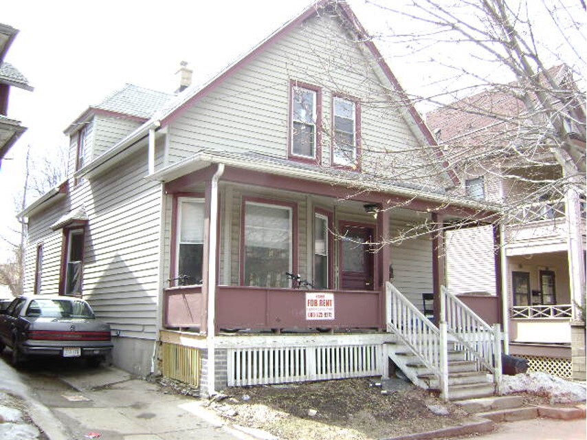 112 S Bassett St, Unit #2 in Madison, WI - Foto de edificio