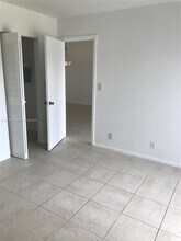 8610 N Sherman Cir, Unit 406 in Miramar, FL - Building Photo - Building Photo