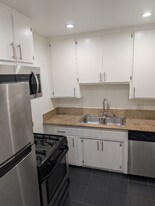 7062 Lanewood Ave in Los Angeles, CA - Building Photo