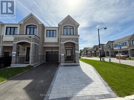 1450 Periwinkle Pl in Milton, ON - Building Photo