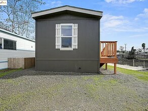 9510 Harbor Dr in Glenhaven, CA - Building Photo - Building Photo