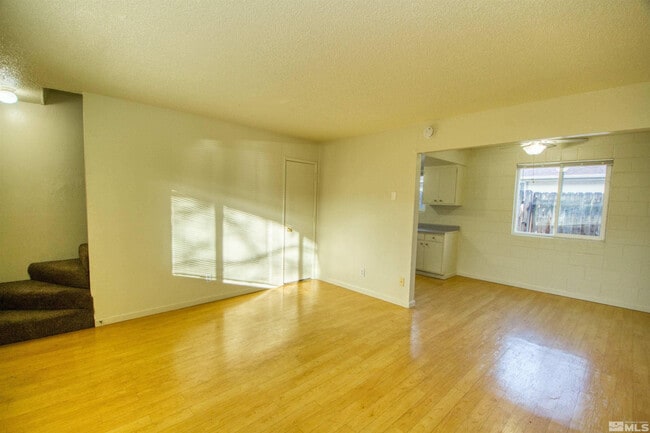 511 Country Village Dr in Carson City, NV - Building Photo - Building Photo