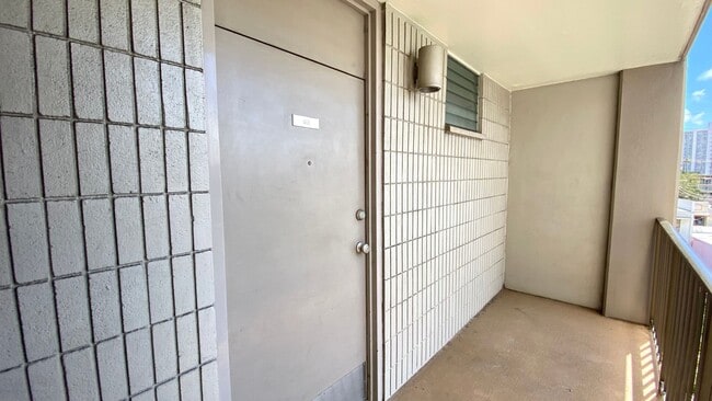 property at 1025 Kalo Pl