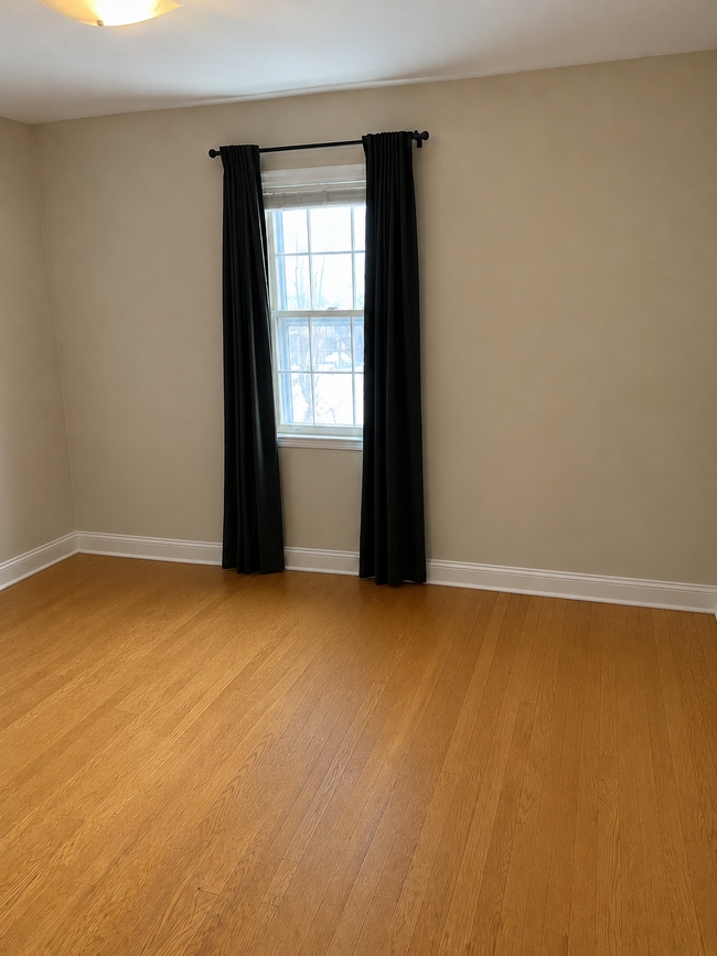 1540 Packard St, Unit Apt 2