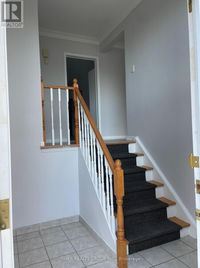 3346 Ivernia Rd in Mississauga, ON - Building Photo - Building Photo