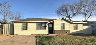 1622 Longview St in Wichita Falls, TX - Building Photo