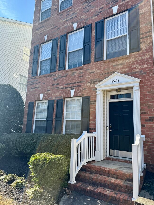 property at 9568 Kings Parade Blvd