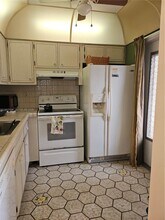 5121 W Oakland Park Blvd in Lauderdale Lakes, FL - Building Photo - Building Photo