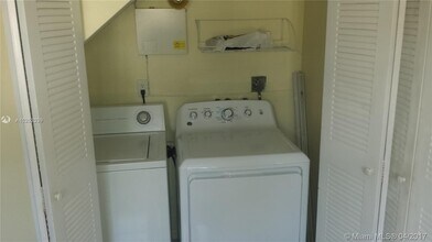 13433 SW 62nd St, Unit 5 in Miami, FL - Building Photo - Building Photo