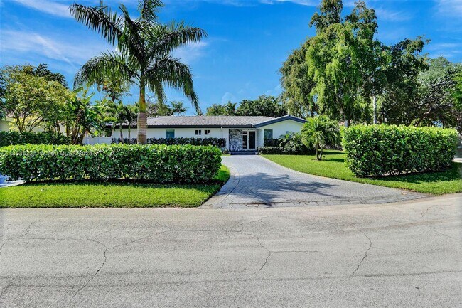 806 NE 92nd St in Miami Shores, FL - Building Photo - Building Photo