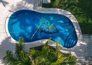 621 N Mashta Dr in Key Biscayne, FL - Building Photo - Building Photo