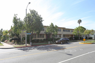 2220-2232 Montana Ave in Santa Monica, CA - Building Photo - Building Photo