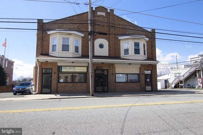 property at 1314 E Philadelphia Ave