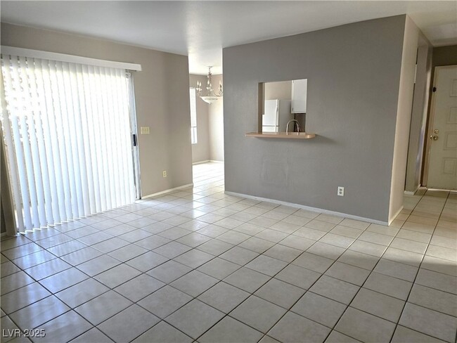 2755 Twistingbow Ln, Unit B in Las Vegas, NV - Building Photo - Building Photo