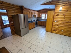 173 Lacy Hollow Rd in Elizabethton, TN - Foto de edificio - Building Photo