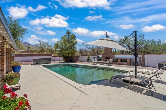 property at 140 E Magee Rd