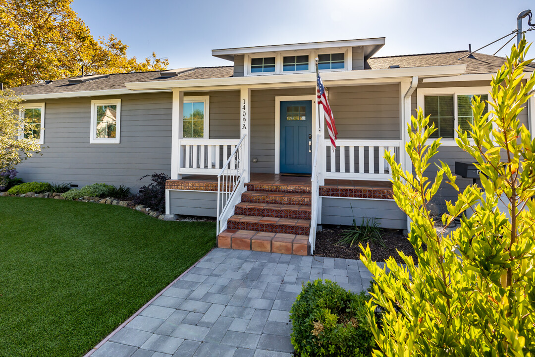 1409 Jefferson Ave in Redwood City, CA - Building Photo