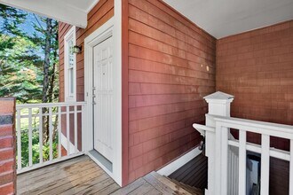 1305 Summit Greenway Court in Charlotte, NC - Building Photo - Building Photo