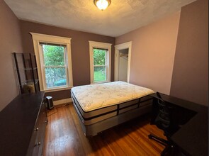 17 Stanley Ave, Unit 1 in Medford, MA - Building Photo - Building Photo