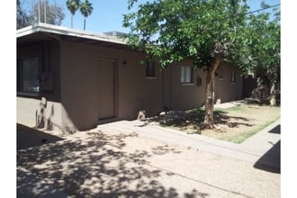 6743 W Palmaire Ave in Glendale, AZ - Building Photo - Building Photo