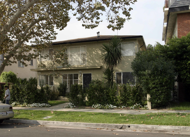 807 N Las Palmas Ave in Los Angeles, CA - Building Photo - Building Photo