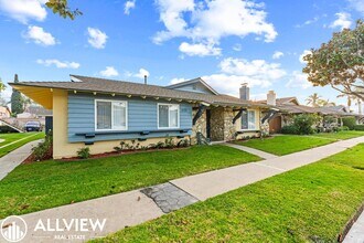 7572 Amazon Dr in Huntington Beach, CA - Building Photo - Building Photo