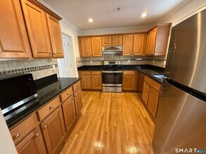 1707 Summer St in Stamford, CT - Building Photo - Building Photo