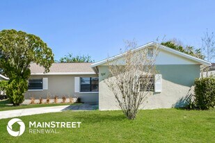 3124 Newtown Blvd in Sarasota, FL - Building Photo
