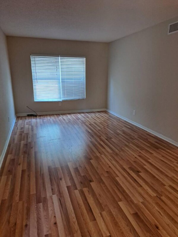 872 Deerwood Ln-Unit -879 in Chipley, FL - Building Photo - Building Photo