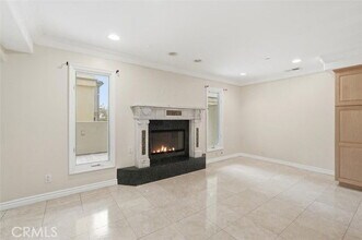 233 S Irena Ave in Redondo Beach, CA - Building Photo - Building Photo