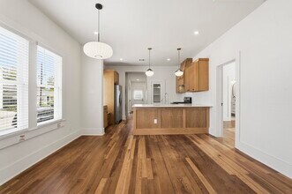 2122 Hardy St in Houston, TX - Building Photo - Building Photo