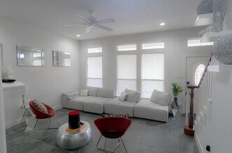 4714 Cashel Glen Dr in Houston, TX - Building Photo - Building Photo