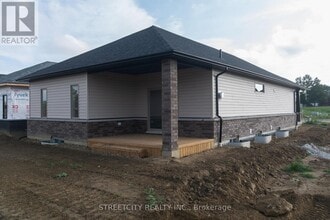 133 Cabot Trl in Chatham-Kent, ON - Building Photo - Building Photo
