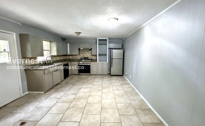 1437 Highland Dr in Birmingham, AL - Building Photo