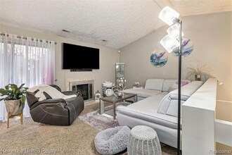24333 Evergreen Rd in Southfield, MI - Building Photo - Building Photo