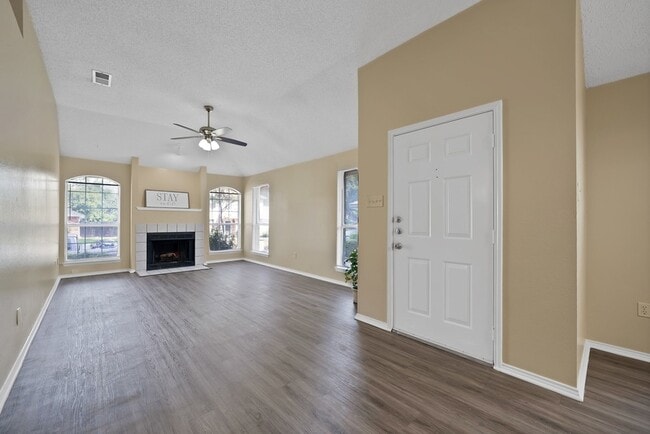 4308 Elliott Oaks Dr in Arlington, TX - Building Photo - Building Photo