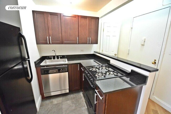 25 Lafayette Ave in Brooklyn, NY - Building Photo - Building Photo