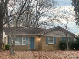 8201 Hemby Wood Dr in Indian Trail, NC - Building Photo