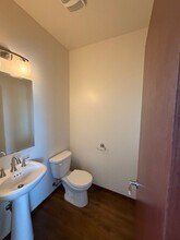 2050 Andress Ln in Lynden, WA - Building Photo - Building Photo