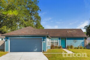 3631 Mandarin Woods Dr N in Jacksonville, FL - Building Photo